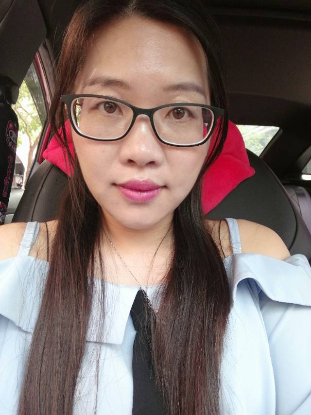 何女士