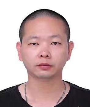 黄先生照片