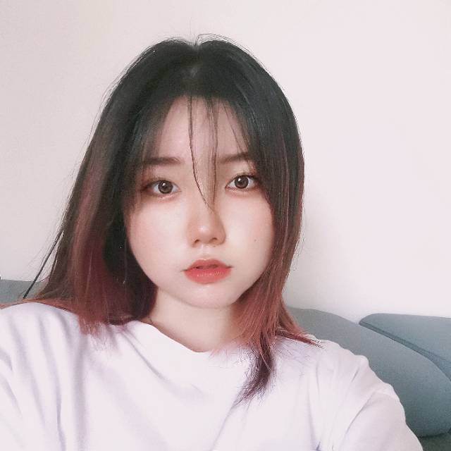 伍女士照片