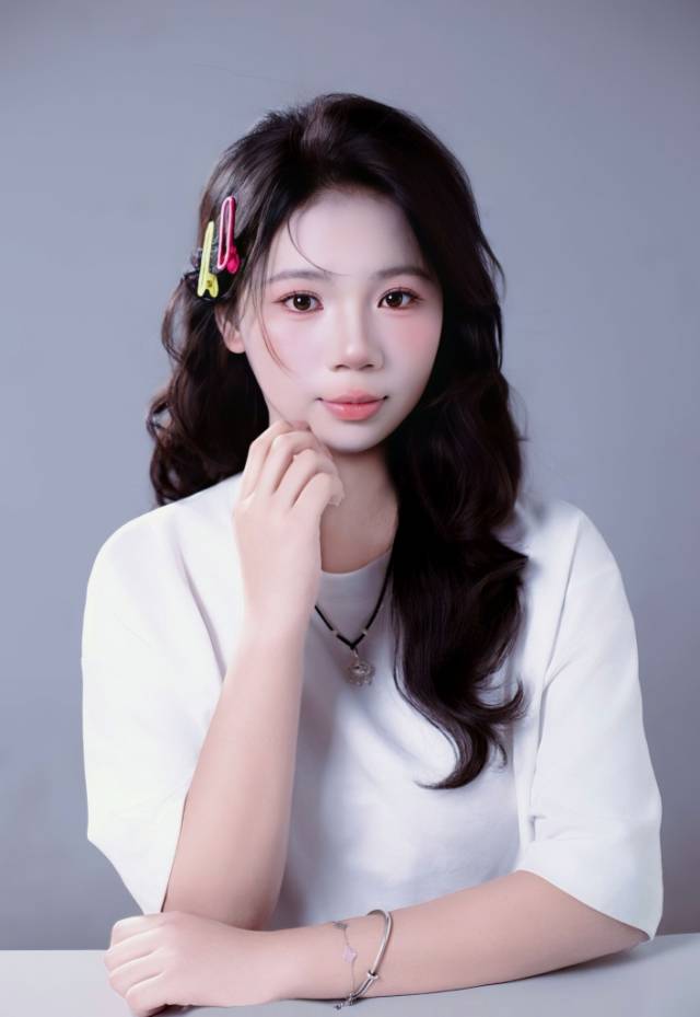 刘女士照片